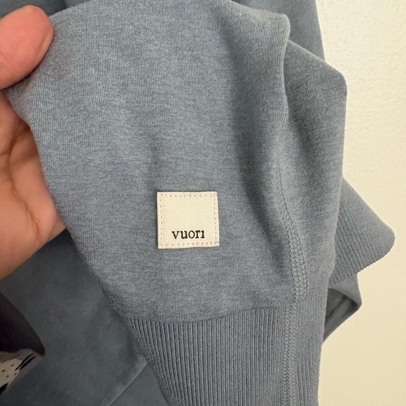VUORI Long Sleeve Halo Crew Pullover Soft Dream Knit Smoke Blue Women Large EUC - Picture 3 of 6